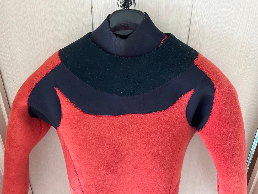 そろそろ冬支度　RASH ラッシュウェットスーツ　セミドライ　L