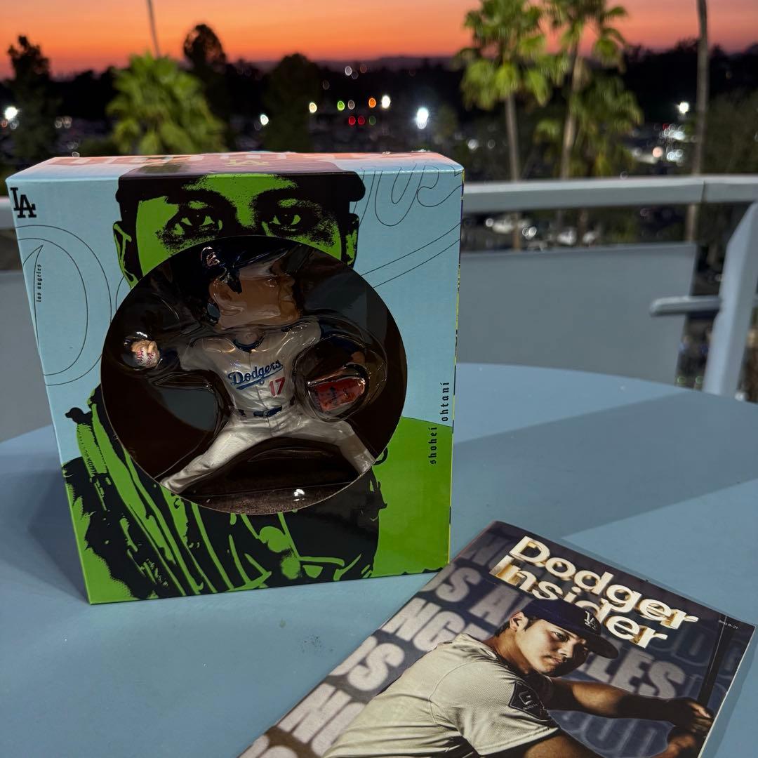 大谷翔平　ボブルヘッド　投手　ドジャース　来場者限定　冊子付き