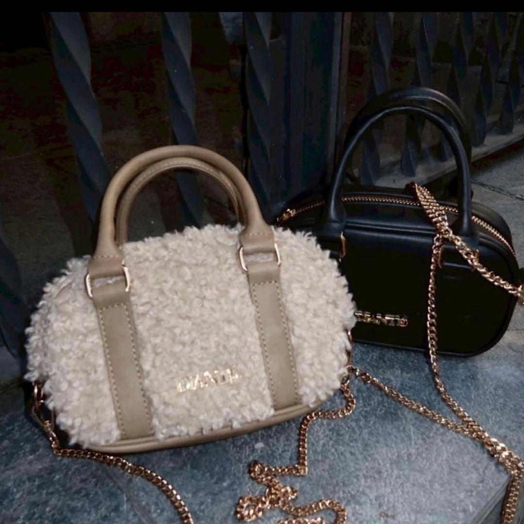 DIANTE GOLD CHAIN LOGO MINI BAG ブラック