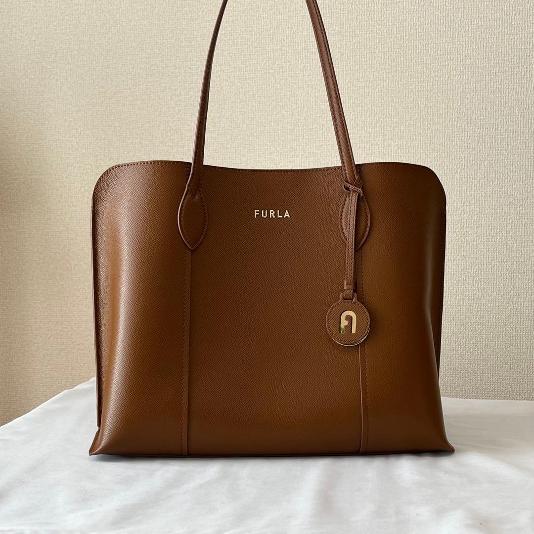 FURLA ブラウン レザートートバッグ