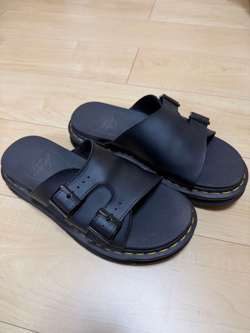 ドクターマーチンの「DAX」サンダル UK8