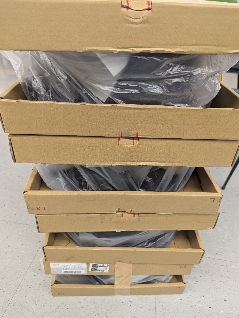 ホンダ　フリードe:HEV クロスター正ホイール４本セット(２個口)　新車外し①