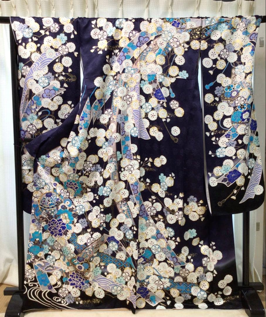 最安値中❗️早い者勝ち❗️お仕立て上り振袖　正絹　総柄　古典調花柄　長襦袢サービス付