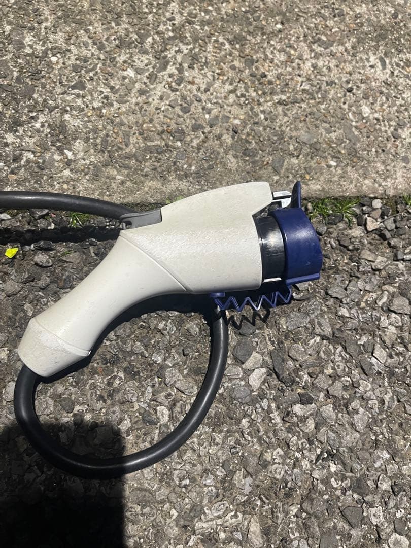 NISSAN Zero Emission 電気自動車充電器