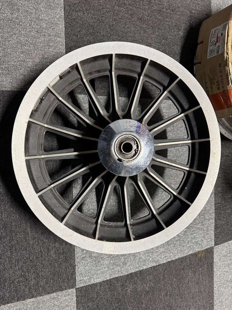 1982年式FLH ショベルヘッド　純正16インチキャストホイール前後セット