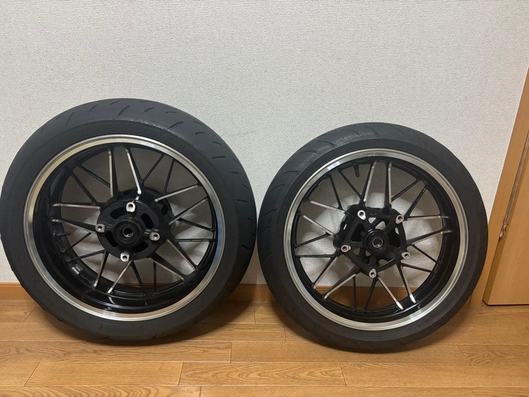 z900rsホイール.タイヤセット
