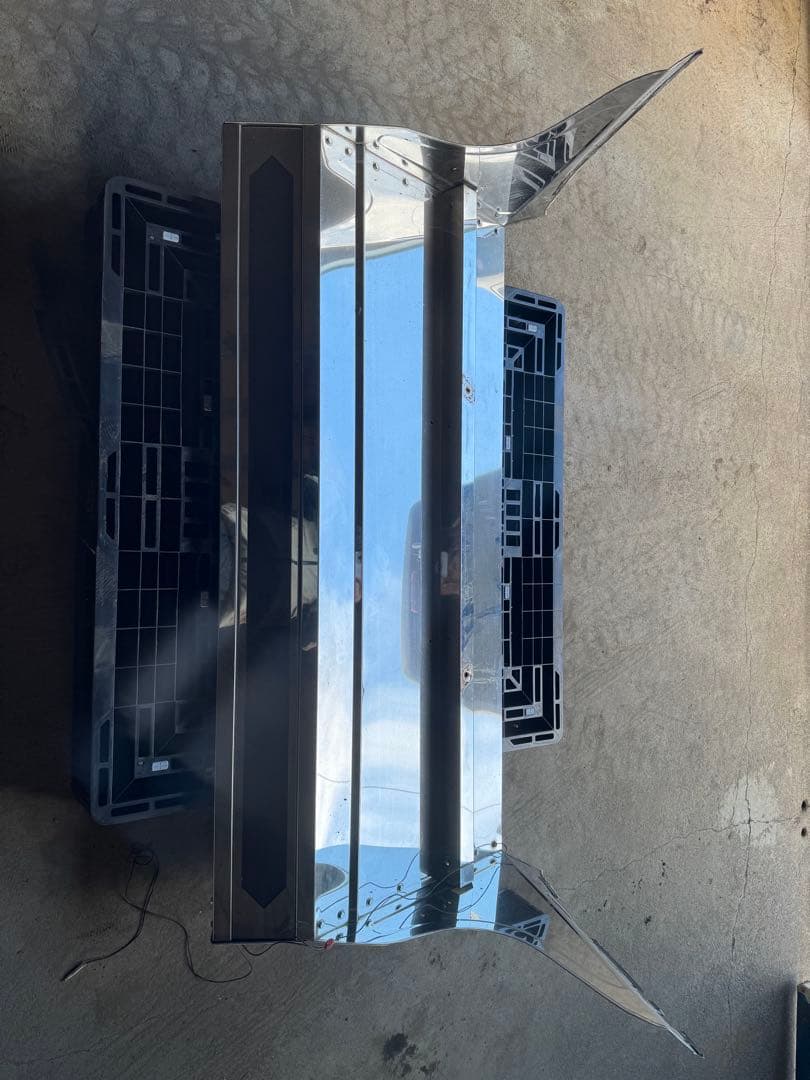 かっけさん専用　07エルフ フロントバイザー、バンパー