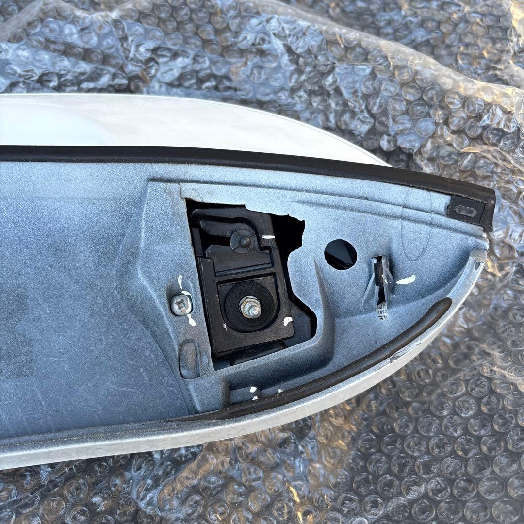  MINI R56 純正　ホワイト リアスポイラー ボルトオン