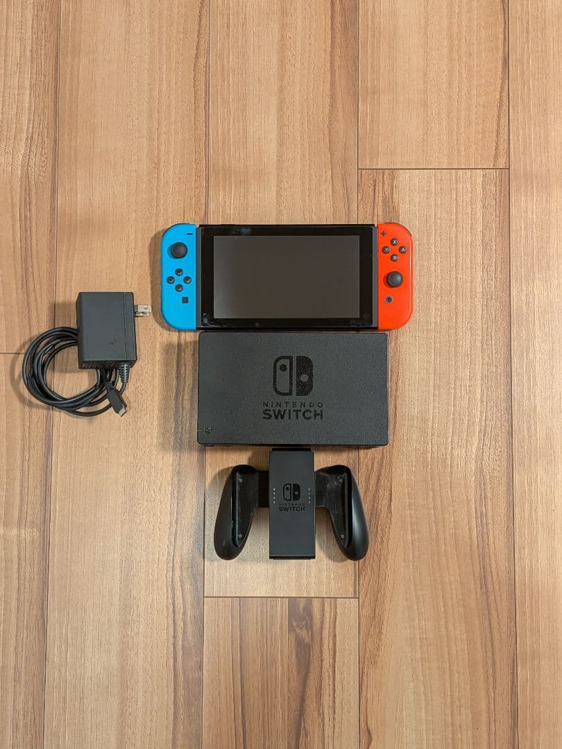 Nintendo Switch 本体 青/赤 ジョイコン
