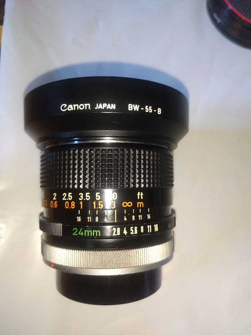 Canon FD 24mm f/2.8 レンズ 純正フード／前後キャップは希少！