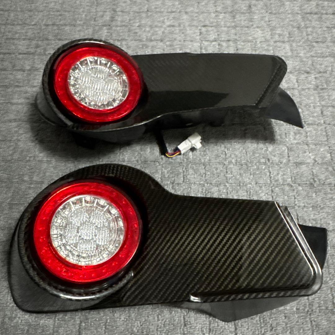 インテック　86 brz カーボンファイバー テールライト レッド