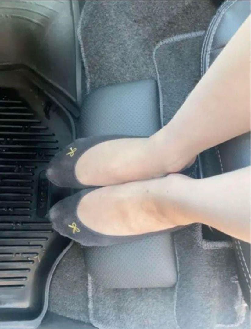 ハイエース200系　スーパーGL フットレスト　助手席側　足おき台