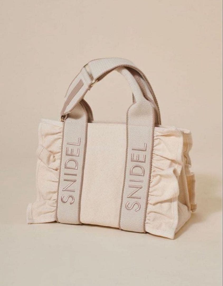 モ*様 snidel スナイデル フリルロゴバッグ ベージュ