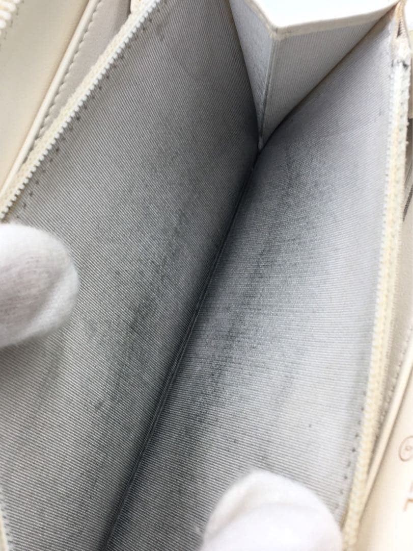 シャネル　CHANEL キャビアスキン　長財布