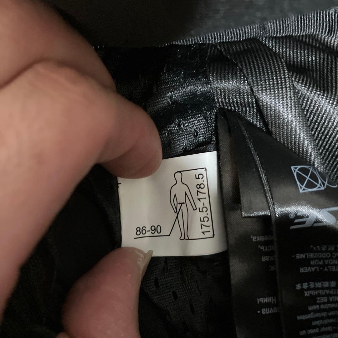 DAINESE リフレクター付き黒パンツ