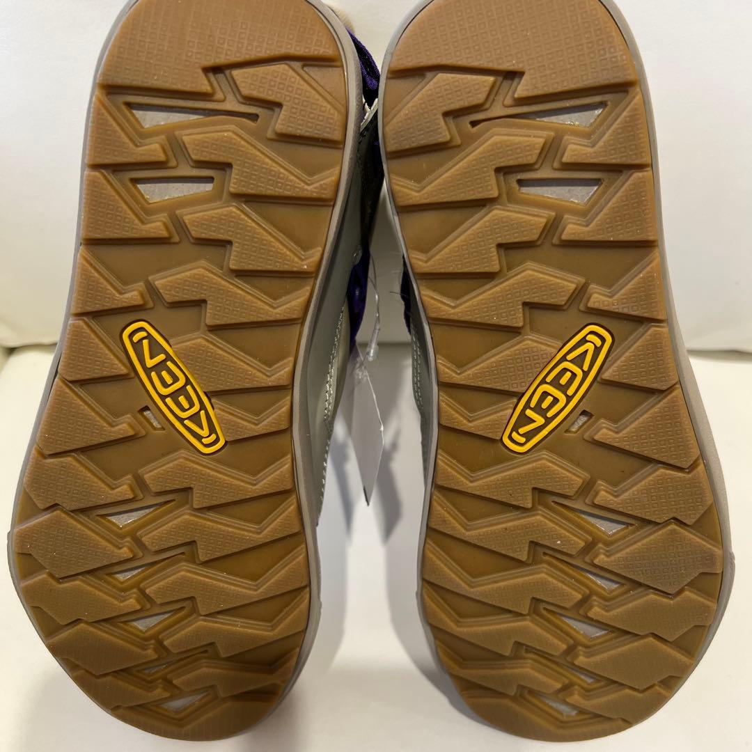最終値下げ！新品！KEENスノーブーツ23.5