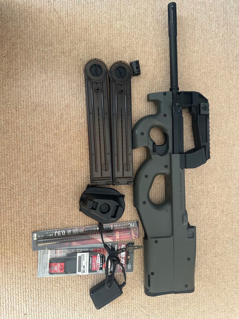 東京マルイ　PS90 ハイサイクル　P90