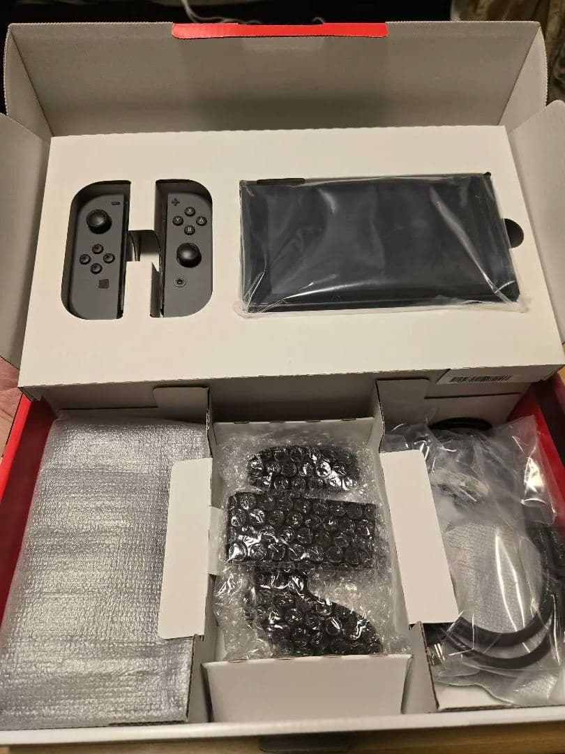 【美品・付属品有】Nintendo Switch グレー 付属品　バッテリーOK