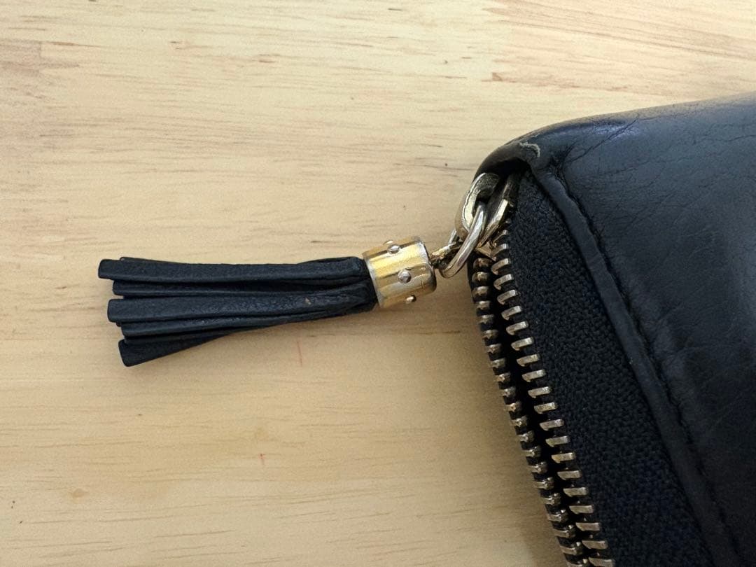 GUCCI タッセル付き 長財布