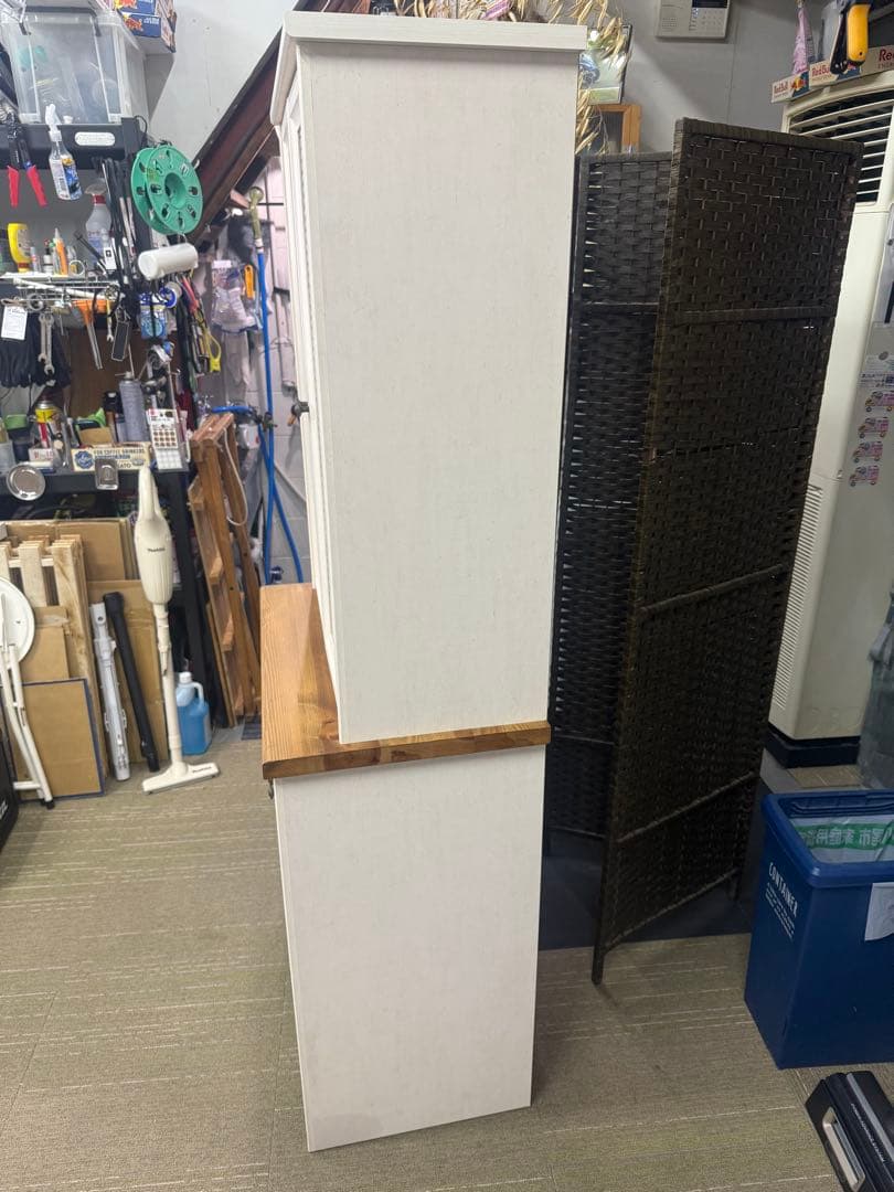 【洗浄消毒作業済】【美品】（株）ユーアイ　カントリー調 食器棚 カップボード