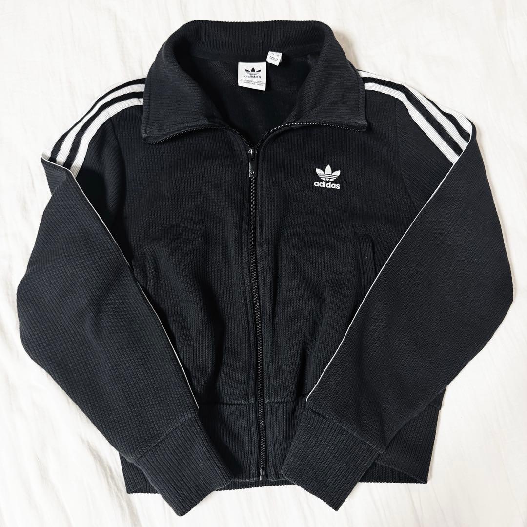 【限定展開】adidas ジャージ ブラック　 ニットトップス　短丈　秋服