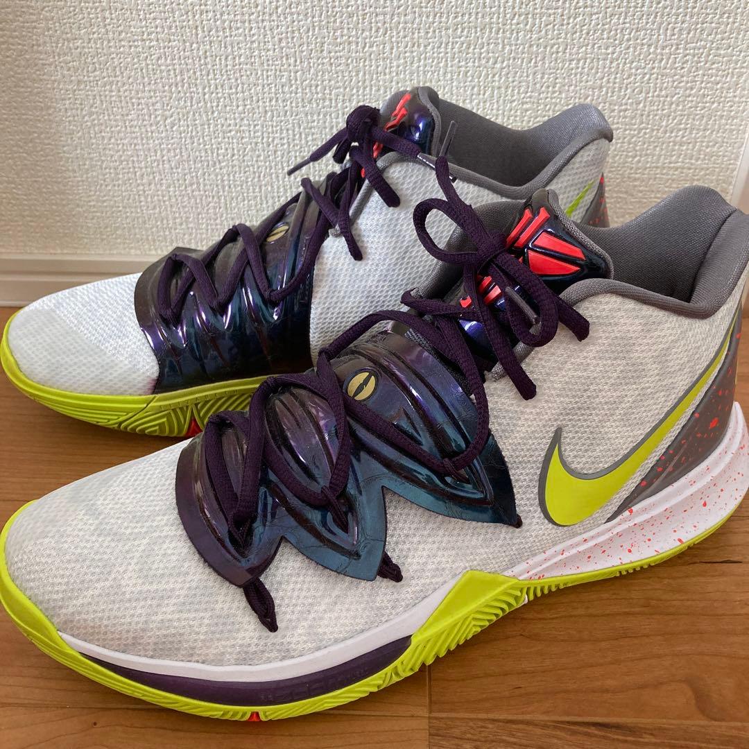 練習用具・備品 KYRIE 5 Mamba Mentality