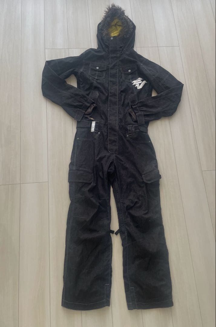スノーボードウェア　つなぎ