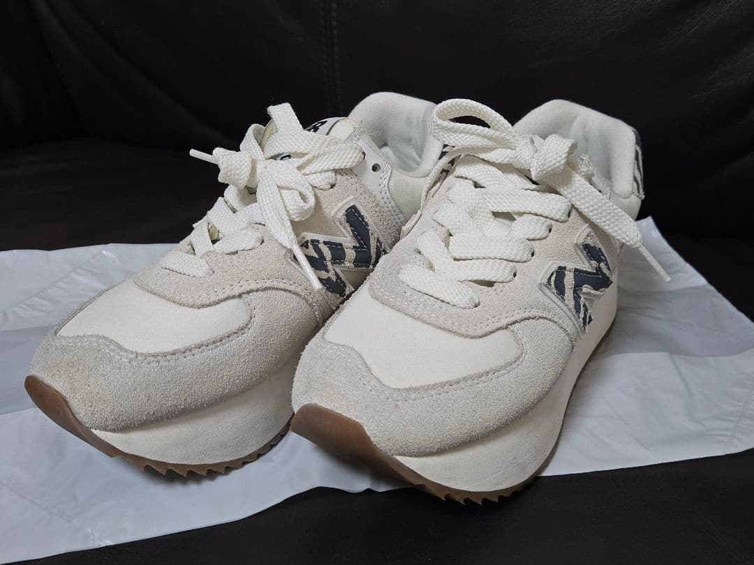 ニューバランス　WL574ZDD ホワイトゼブラ　厚底　23.5