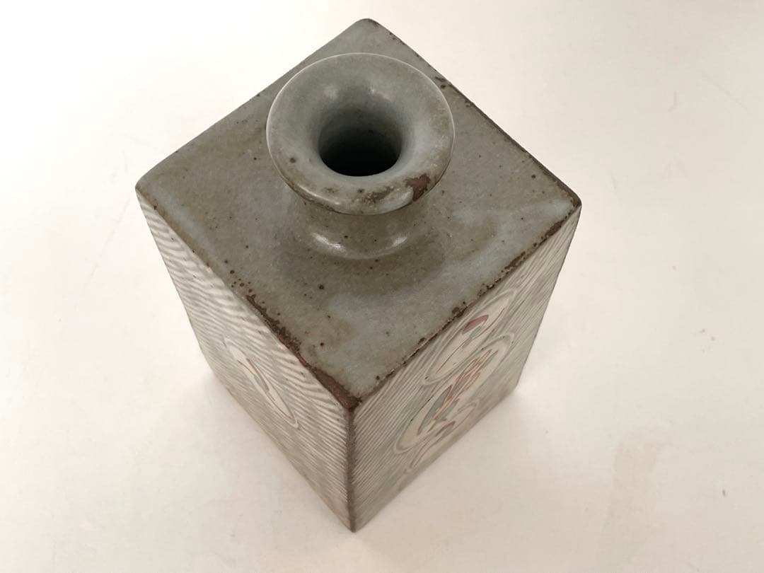 陶芸家　人間国宝　島岡達三　象嵌赤絵　方壺　角瓶　花瓶　花入　縄文象嵌　共箱