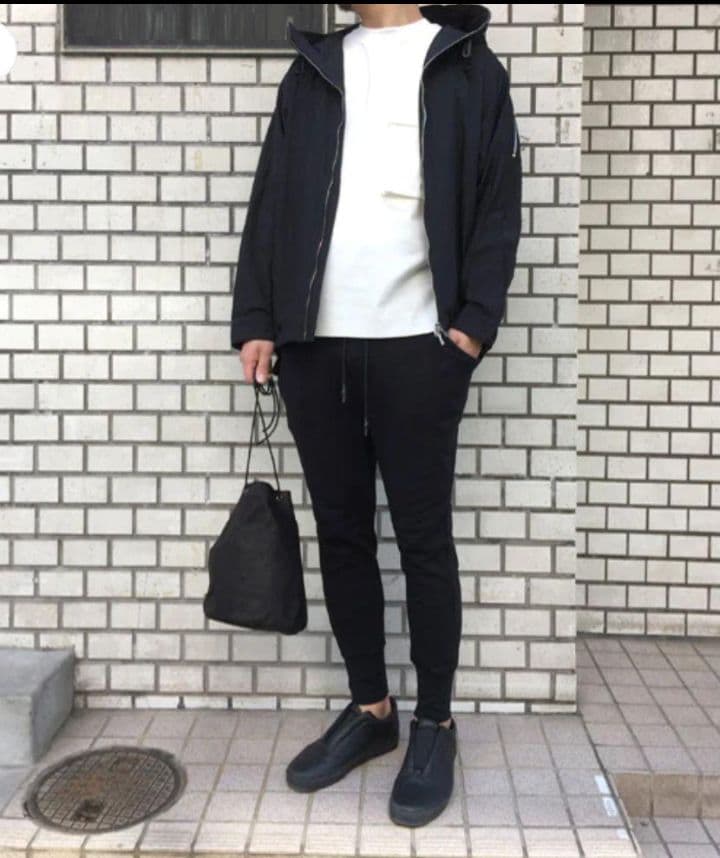 RIPVANWINKLE バッグ レザー ボンサック型 サコッシュ