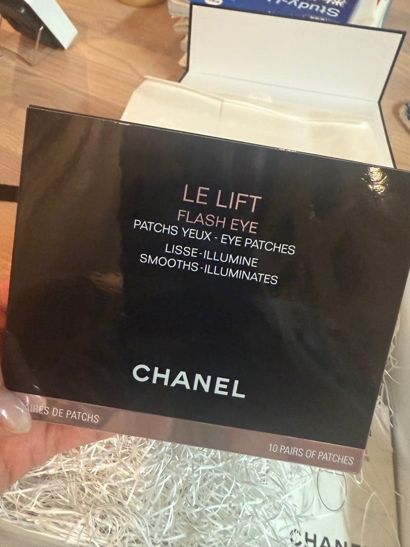 シャネル新品LA CRÈME MAIN & LLフラッシュアイCHANEL