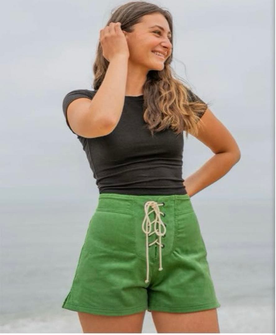 【一点物】　seea 緑色ショートパンツ ウエスト紐付き　M 新品未使用　値下中