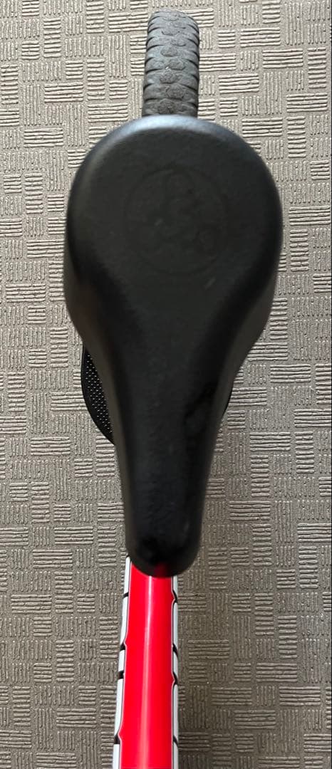 ストライダースポーツモデル12インチレッド ＋ヘルメット(47〜51㎝)セット