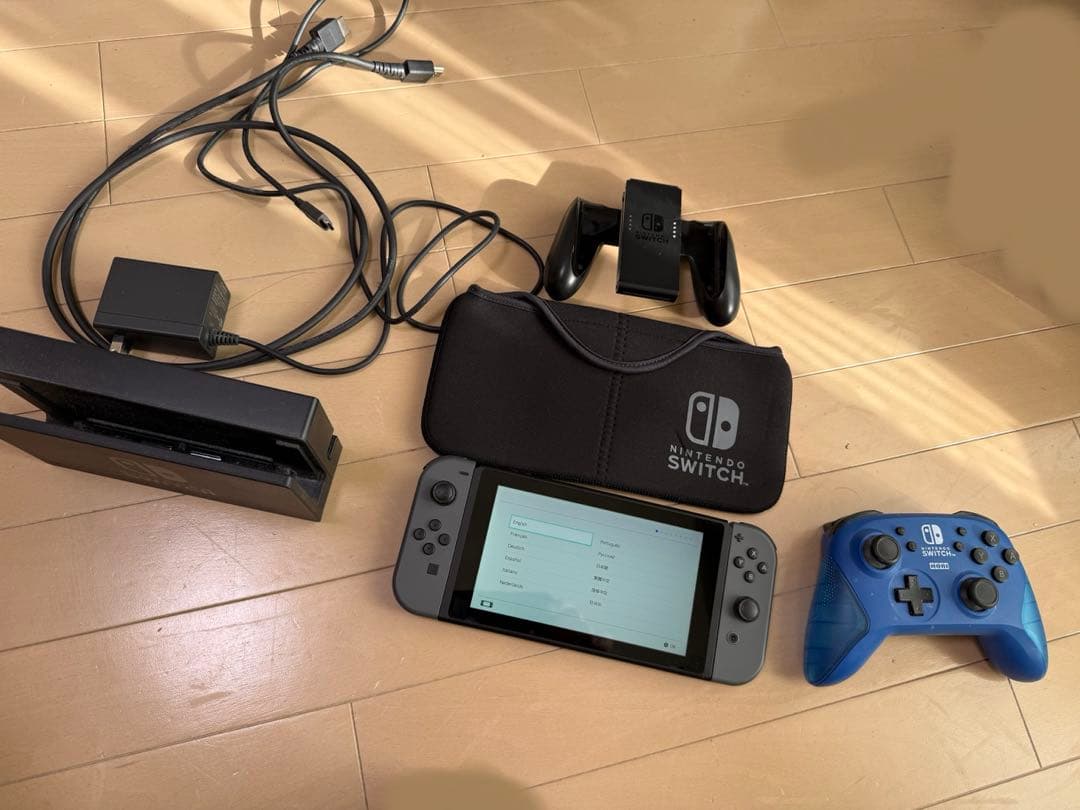 Nintendo Switch1 初期化済 動作確認済　おまけ付き