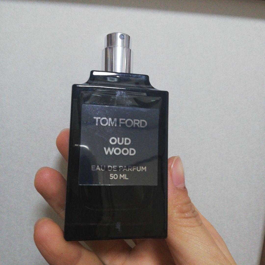 TOM FORD トムフォード ウードウッド オードパルファム 50ml 香水