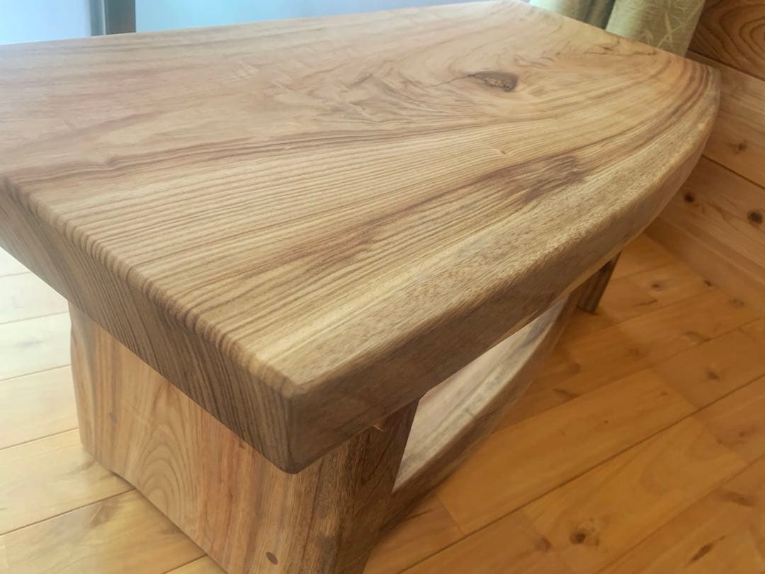 夏セール✨ワイルド❣️棚有B:楠一枚板天板厚4.2㎝サイドテーブル、TV台、飾り棚