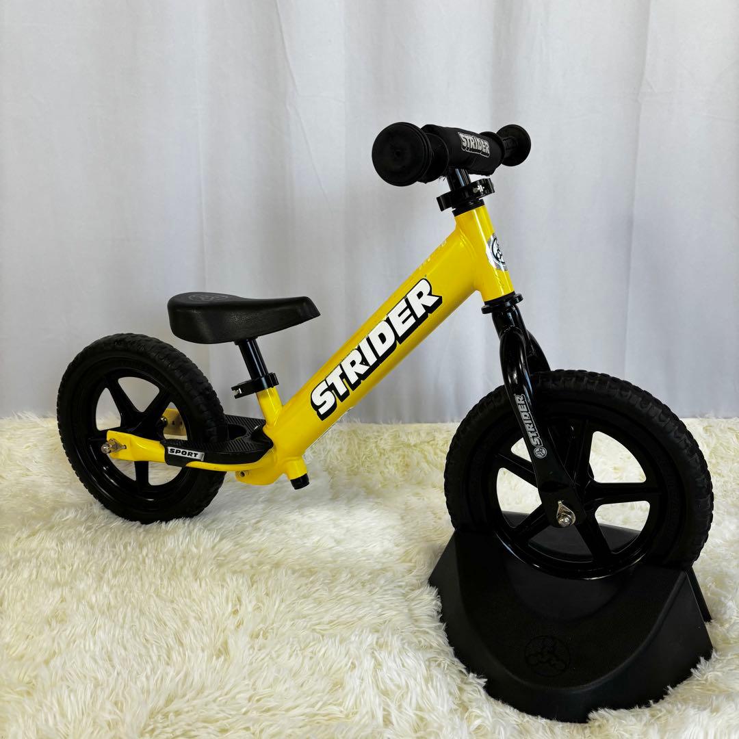【美品】STRIDER ストライダー12インチ スポーツモデル　レッド　黄色