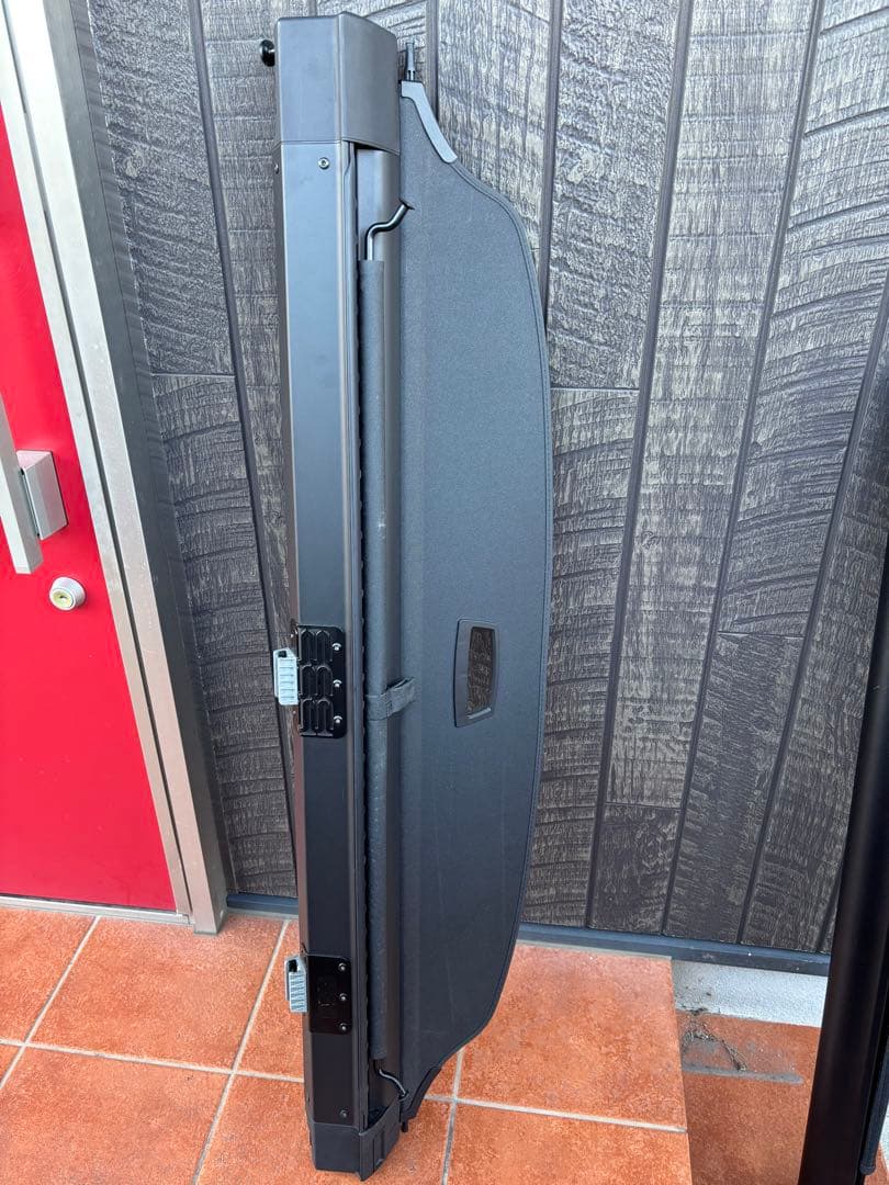 メルセデスベンツ　w212 Eクラス　ラゲッジルームトノカバー