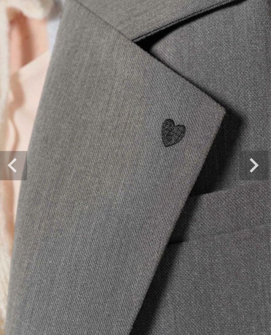 TINA：JOJUN ハート刺繍入り テーラードジャケット