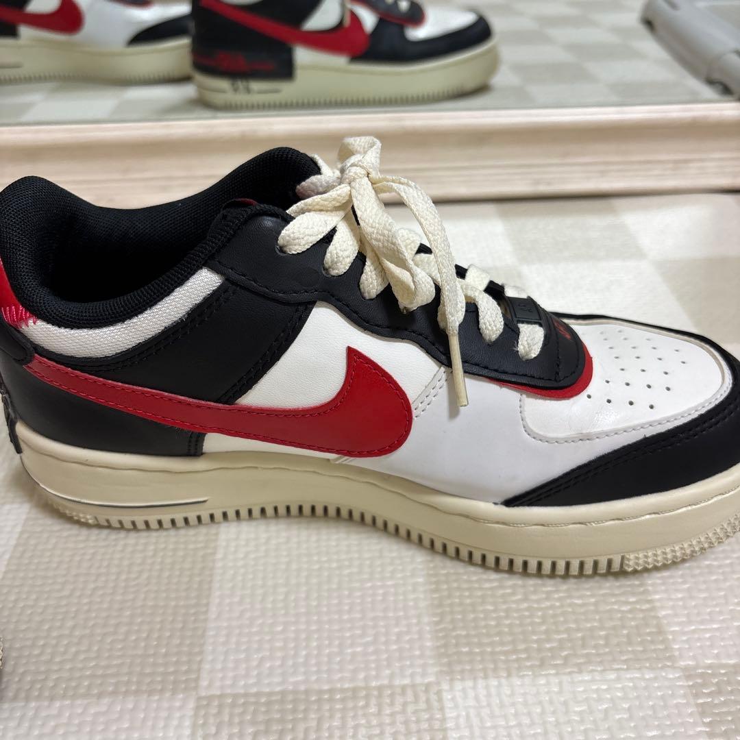 ナイキ NIKE ウィメンズ AF1シャドウ 24cm