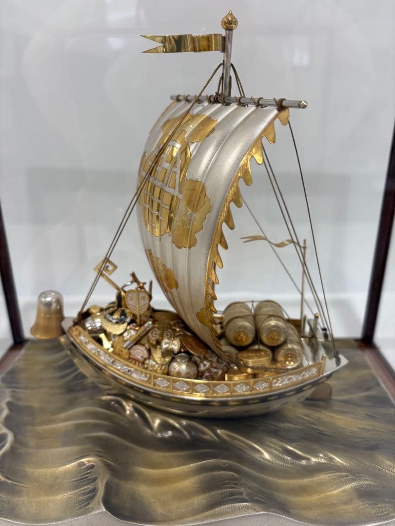 船の模型　ガラスケース付き