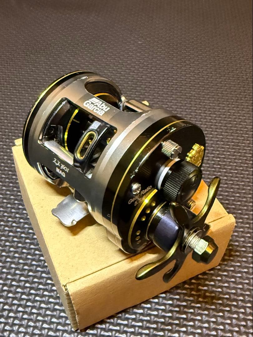 アブ モラムZX3601 MAG アブガルシア 左ハンドル アンバサダー