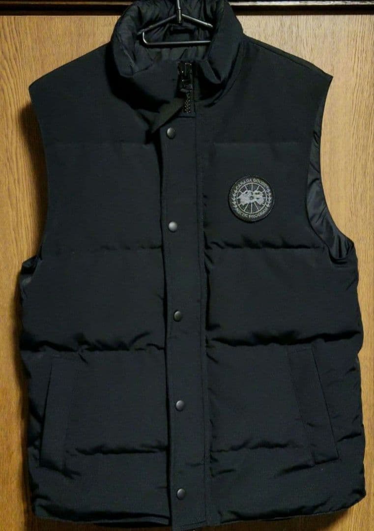 カナダグース ガーソンベスト ブラックレーベル サイズS 2081MB