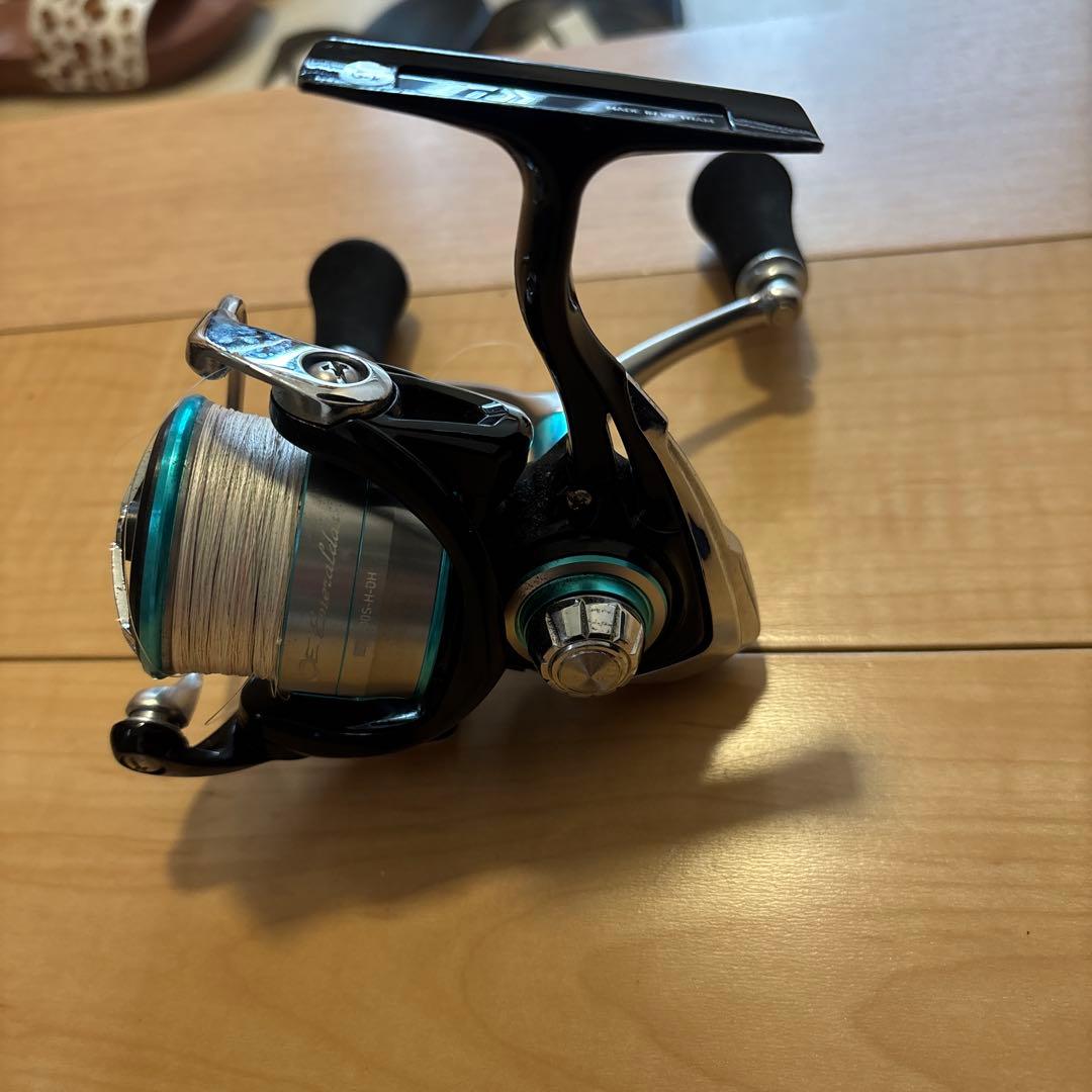 早い者勝ち！ダイワ　エメラルダス　リール 2500S-H-DH