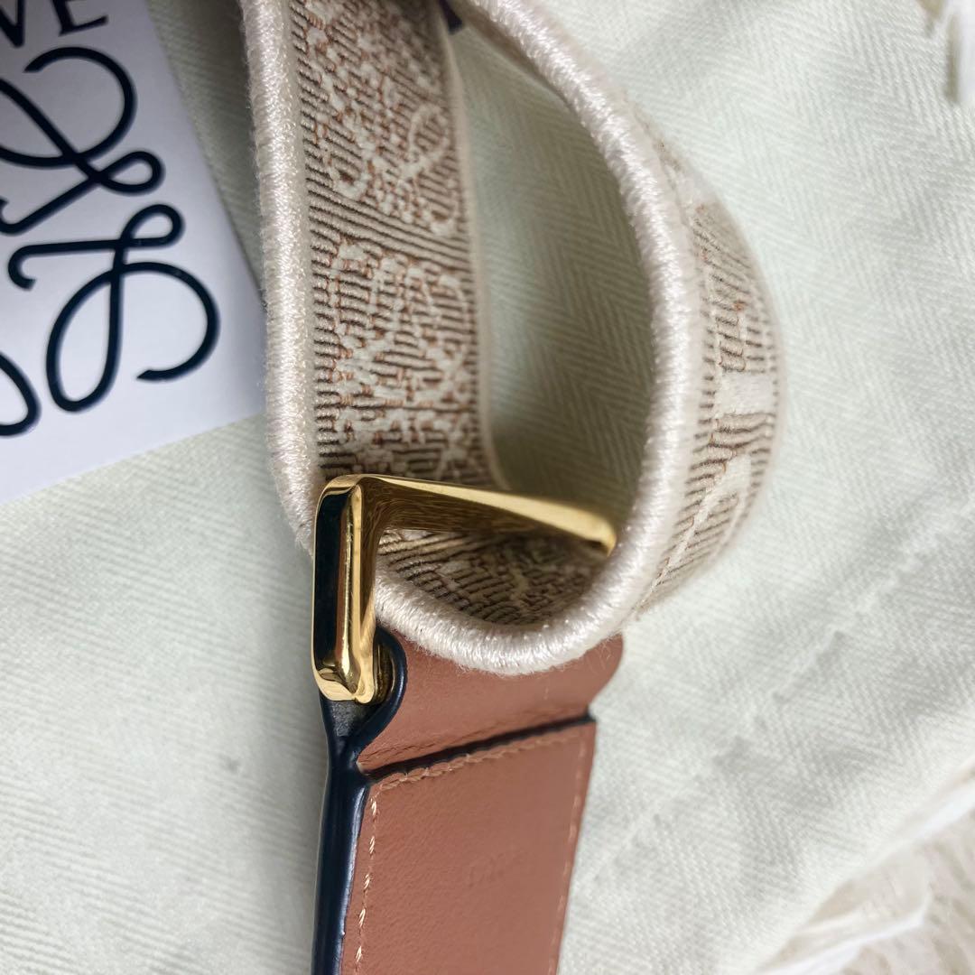 【未使用品】ロエベ＊ショルダーストラップ アナグラム 正規品 刻印 ゴールド金具