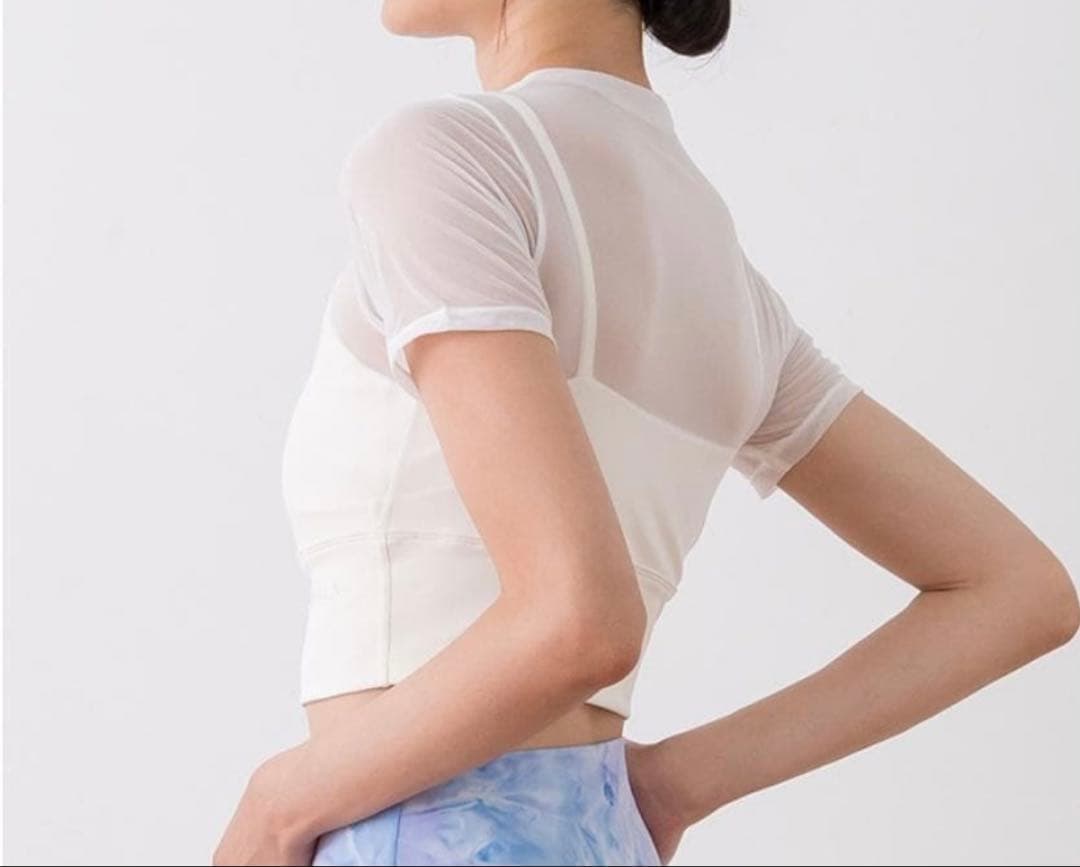 SUKALA アイボリー　シアーレイヤード　トップス