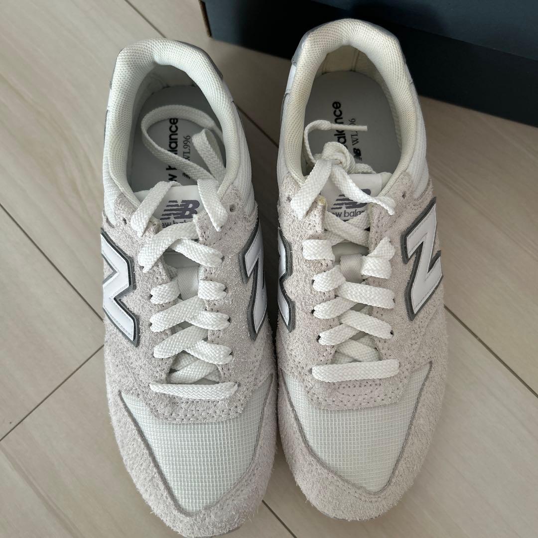 新品！ニューバランス　スニーカー996