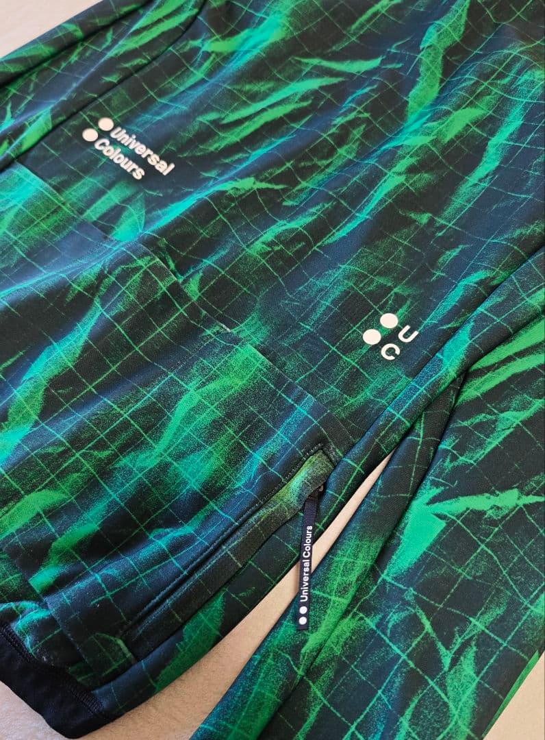 Universal Colours サイクルジャージ