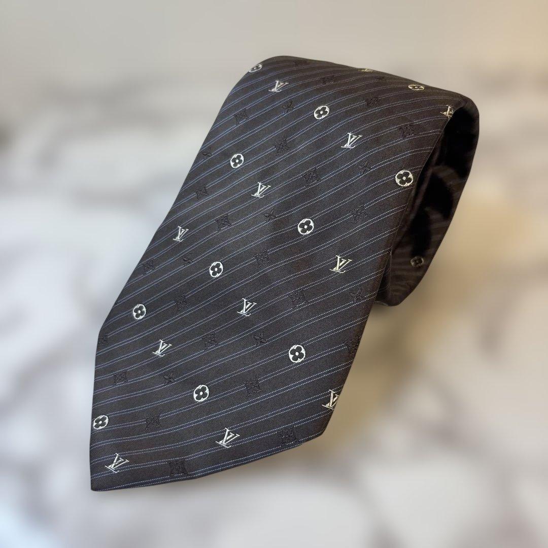 【美品✨】LOUIS VUITTON ネクタイ　モノグラム　ネイビー　紺　刺繍