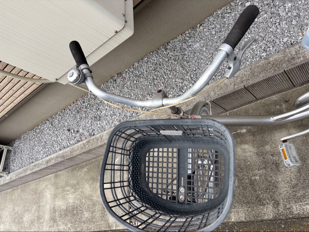 BRIDGESTONE ブリヂストン　自転車　シルバー　前バスケット付き